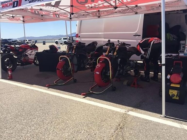 Fueluniverse Ducati Trabaja En Una V Naked Para Pikes Peak