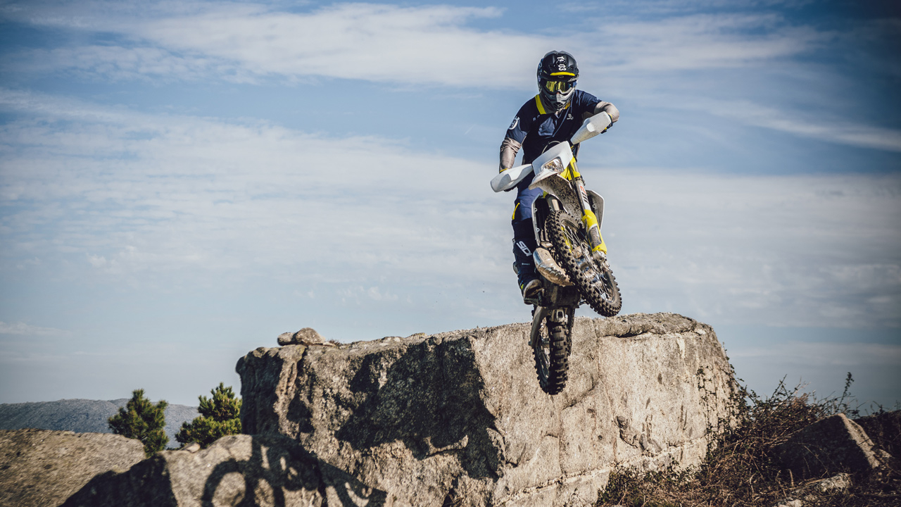 FuelUniverse Husqvarna Presenta Su Gama Enduro TE Y FE 2021