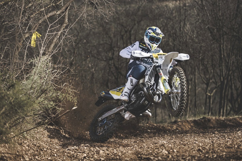 FuelUniverse Mikael Persson Y Husqvarna Vuelven A EnduroGP