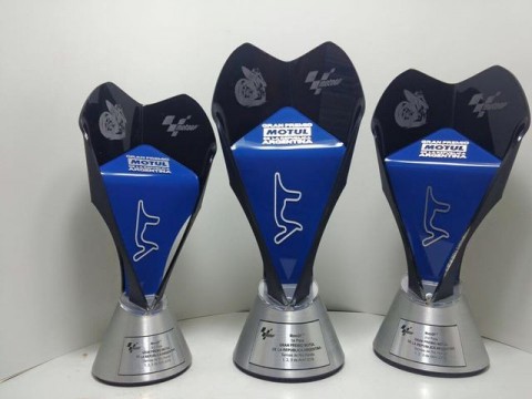 El Gran Premio de Argentina 2016 de MotoGP ya tiene sus trofeos