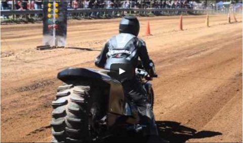 Video: Así son las carreras de drag en motocicleta…