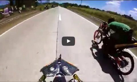 Video: ¡Un minuto de puro drag racing!