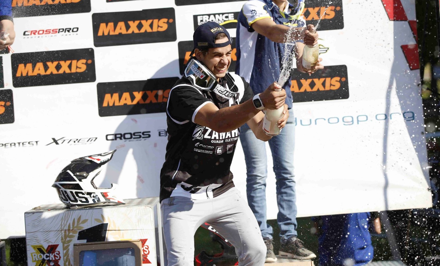 FuelUniverse >> Ruy Barbosa se consolida en la cima del Mundial de Enduro
