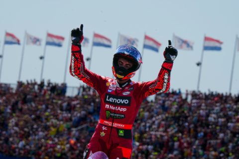 Assen: Victorias de Bezzecchi y Bagnaia para el dominio de Ducati