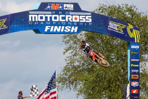 Otro 1-1 de Jett Lawrence, arrasando en RedBud