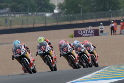 Rookies Cup: Perrone, líder y dos P4; Morelli caída y sumatoria