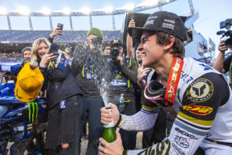 Haiden Deegan gritó campeón y Chase Sexton triunfó en la anteúltima