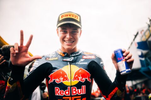 Primer podio de Valentín Perrone en el Mundial; Victoria de Rueda en Moto3
