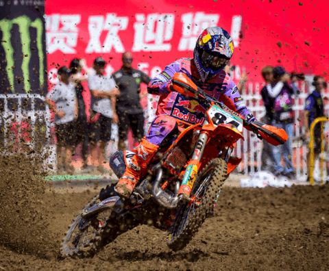 Tercera al hilo de Herlings, y Febvre saborea la corona