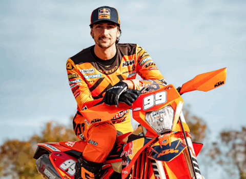 Andrea Verona se vestirá de naranja