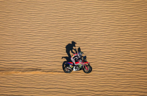 Benavides perdió terreno y Sanders retoma la vanguardia