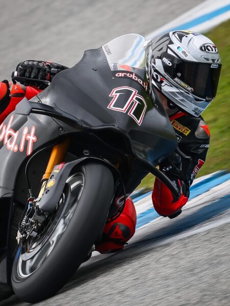 WorldSBK: Bulega y Petrucci los más rápidos de los Test de Jerez