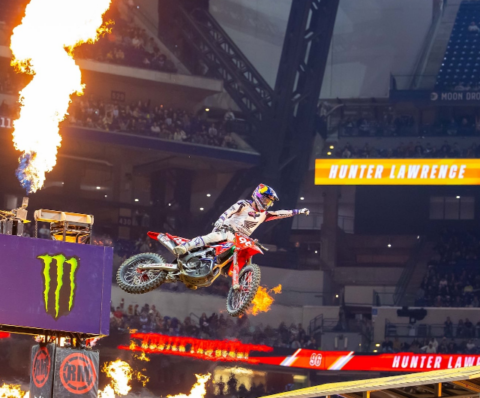 Hunter Lawrence gana por la Triple Corona en Indianápolis y estira