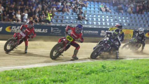 Segunda de Tim Neave; final de seis banderas rojas y P9 para Lorenzato